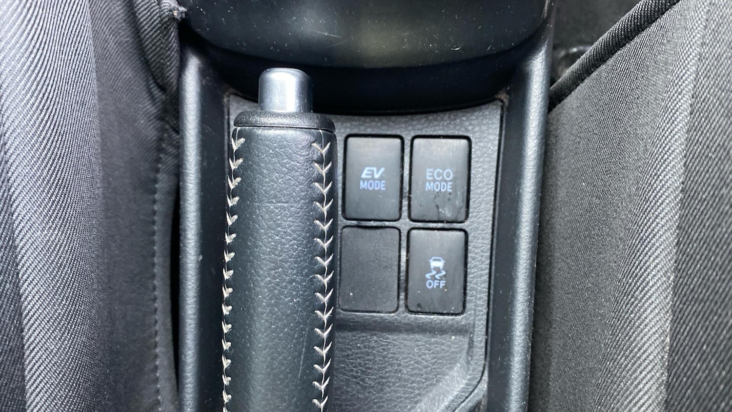 Used Toyota Yaris 2016 for sale - 77101696: Photo 39