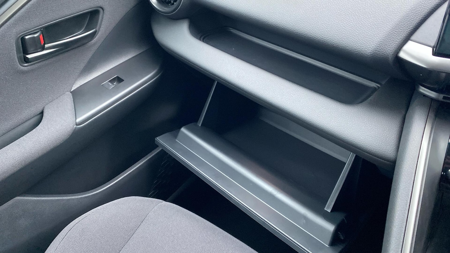 Used Toyota C-HR 2025 for sale - 76964970: Photo 44