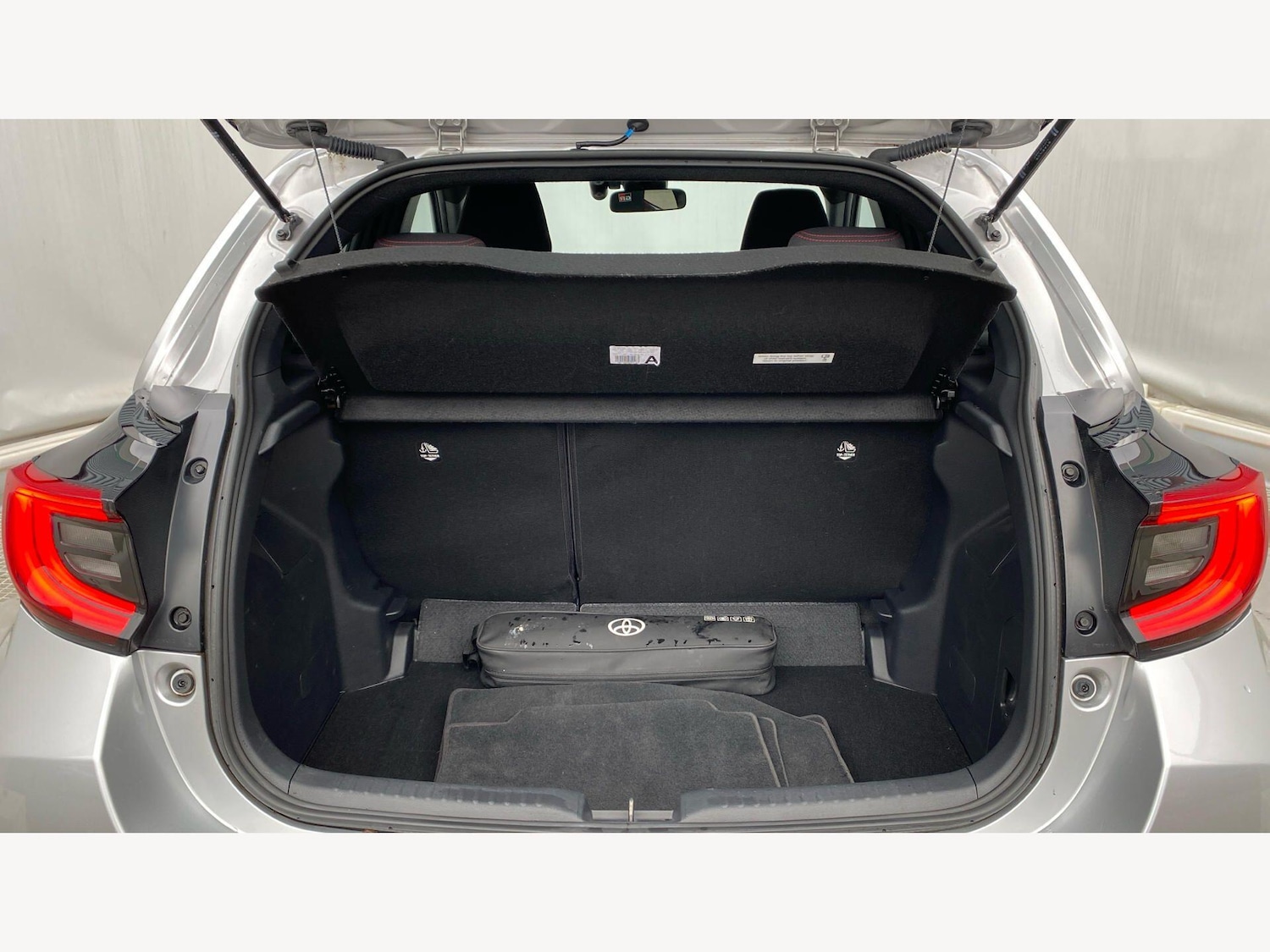 Used Toyota Yaris for sale - 77754333: Photo 16