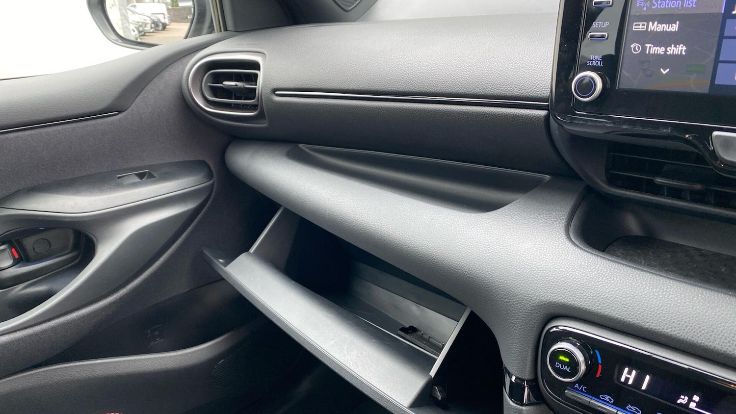 Used Toyota Yaris for sale - 77754333: Photo 45