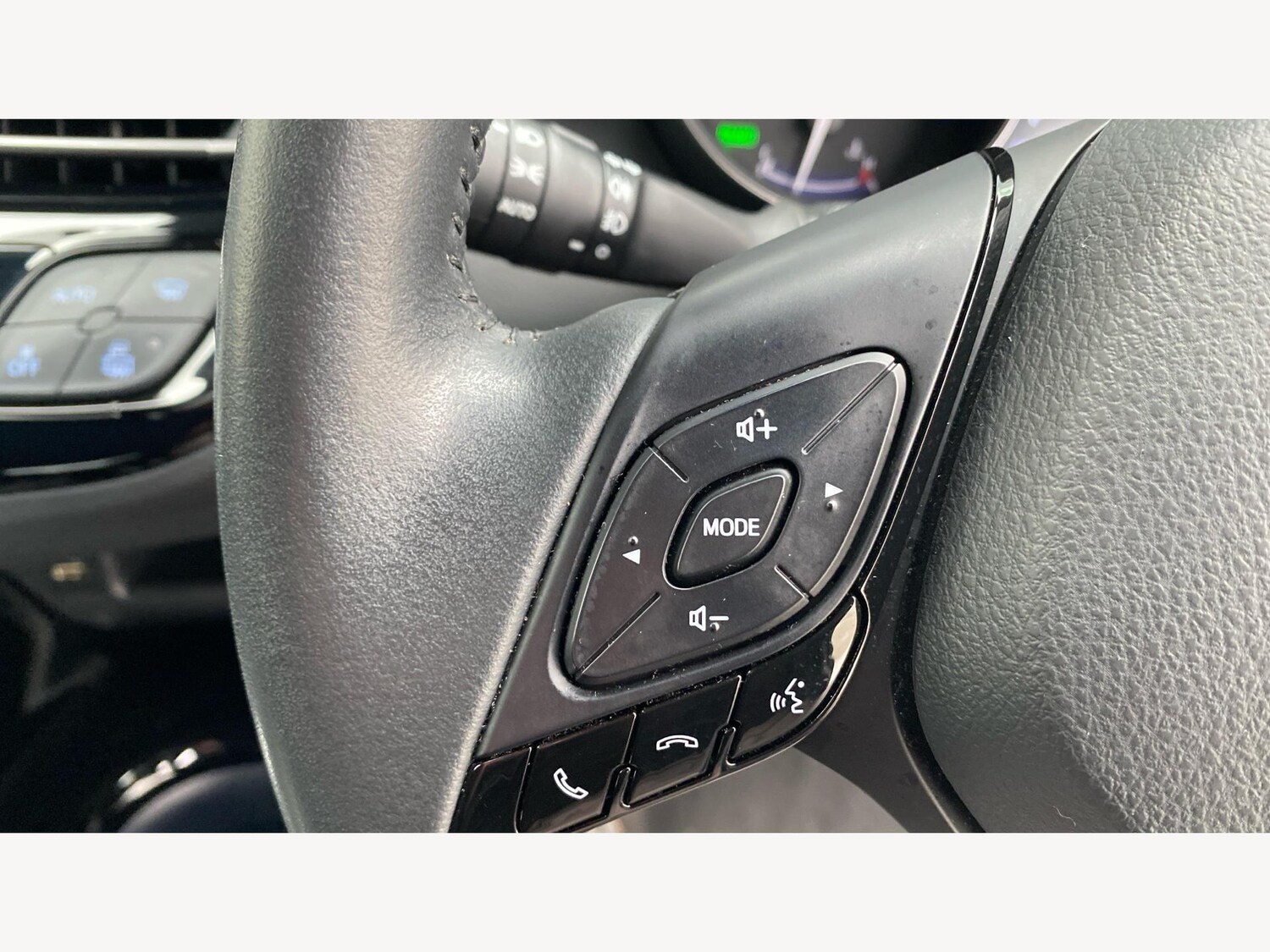 Used Toyota C-HR 2023 for sale - 76521526: Photo 30