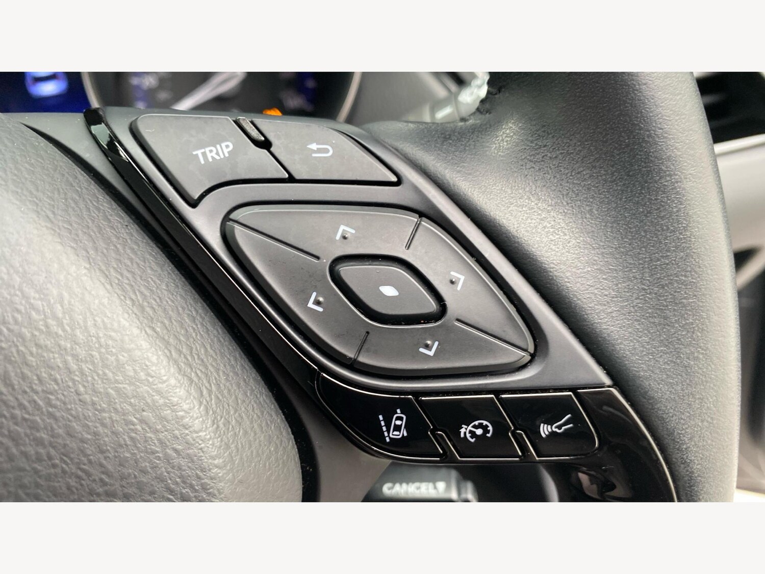 Used Toyota C-HR 2023 for sale - 76521526: Photo 31