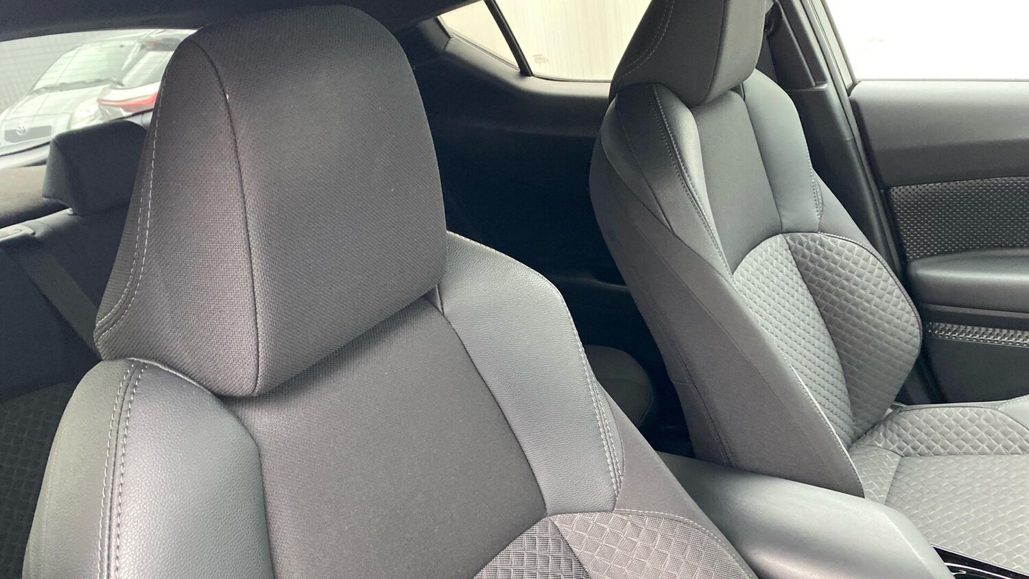 Used Toyota C-HR 2023 for sale - 76521526: Photo 37