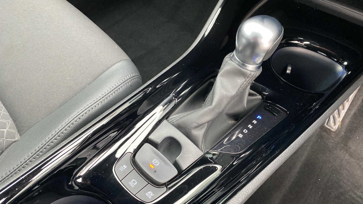 Used Toyota C-HR 2023 for sale - 76521526: Photo 41