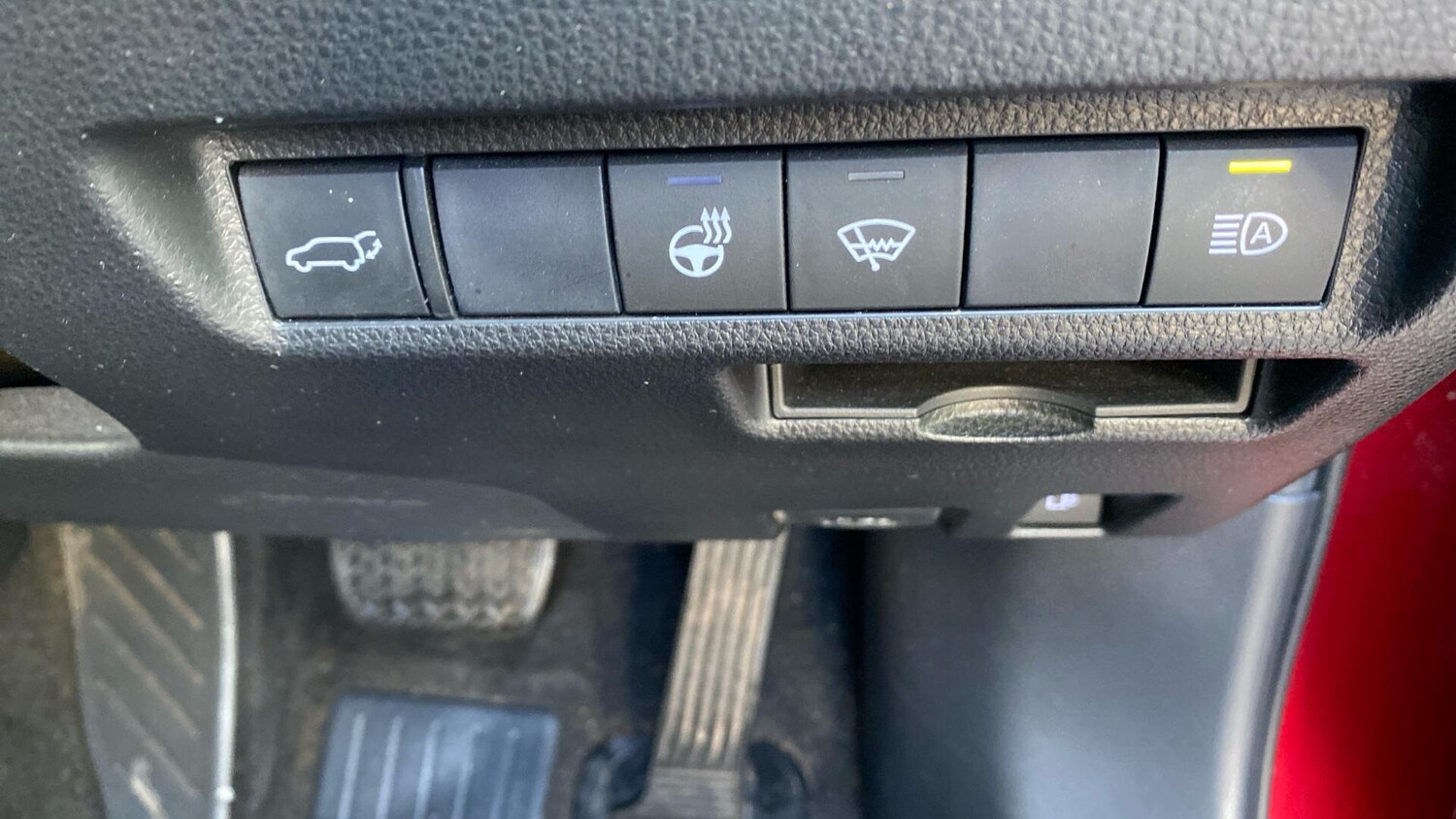 Used Toyota RAV4 2021 for sale - 77769384: Photo 40