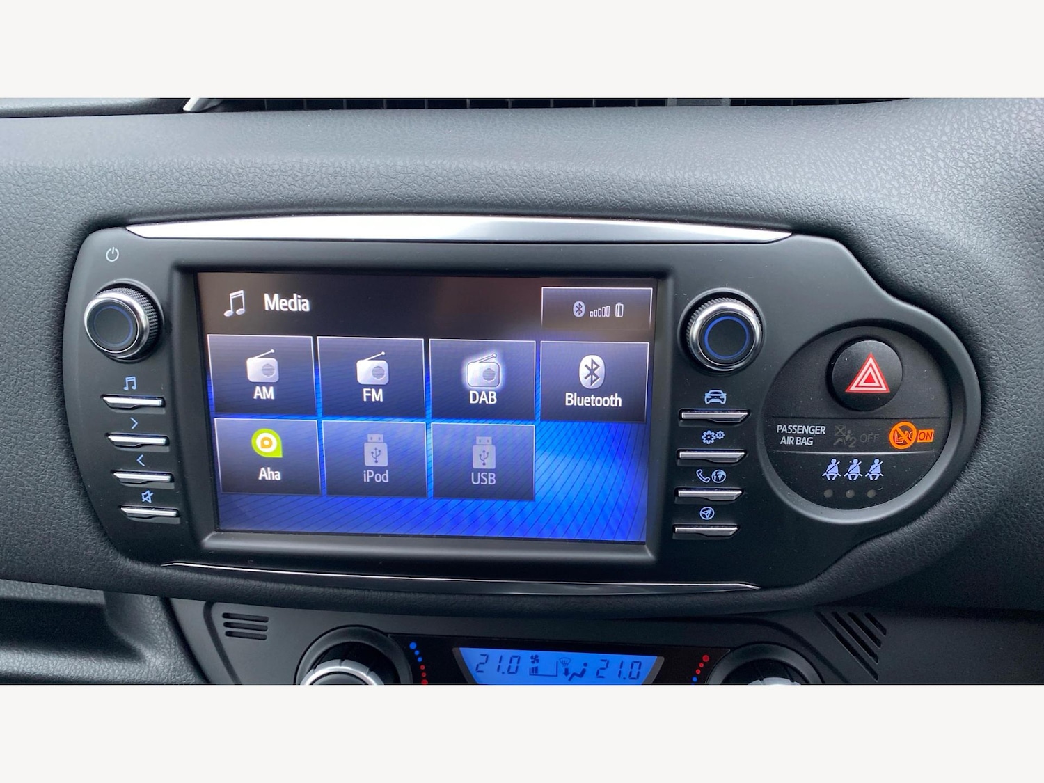 Used Toyota Yaris 2019 for sale - 77538503: Photo 27