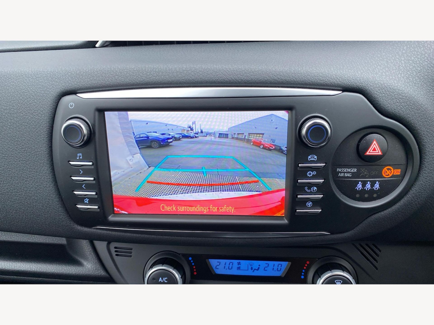 Used Toyota Yaris 2019 for sale - 77538503: Photo 28