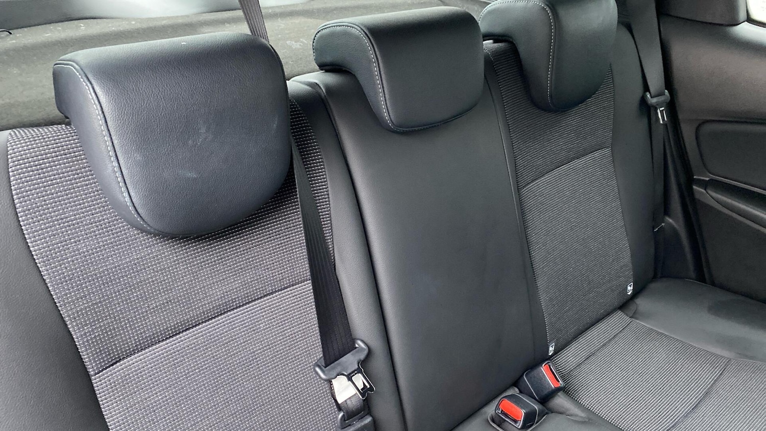 Used Toyota Yaris 2019 for sale - 77538503: Photo 37