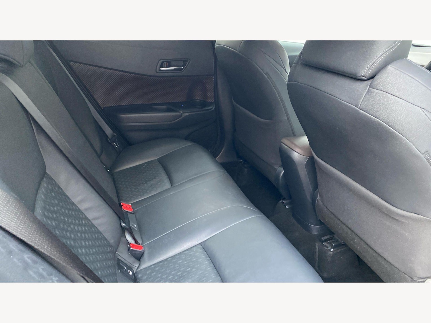 Used Toyota C-HR 2017 for sale - 78062972: Photo 14