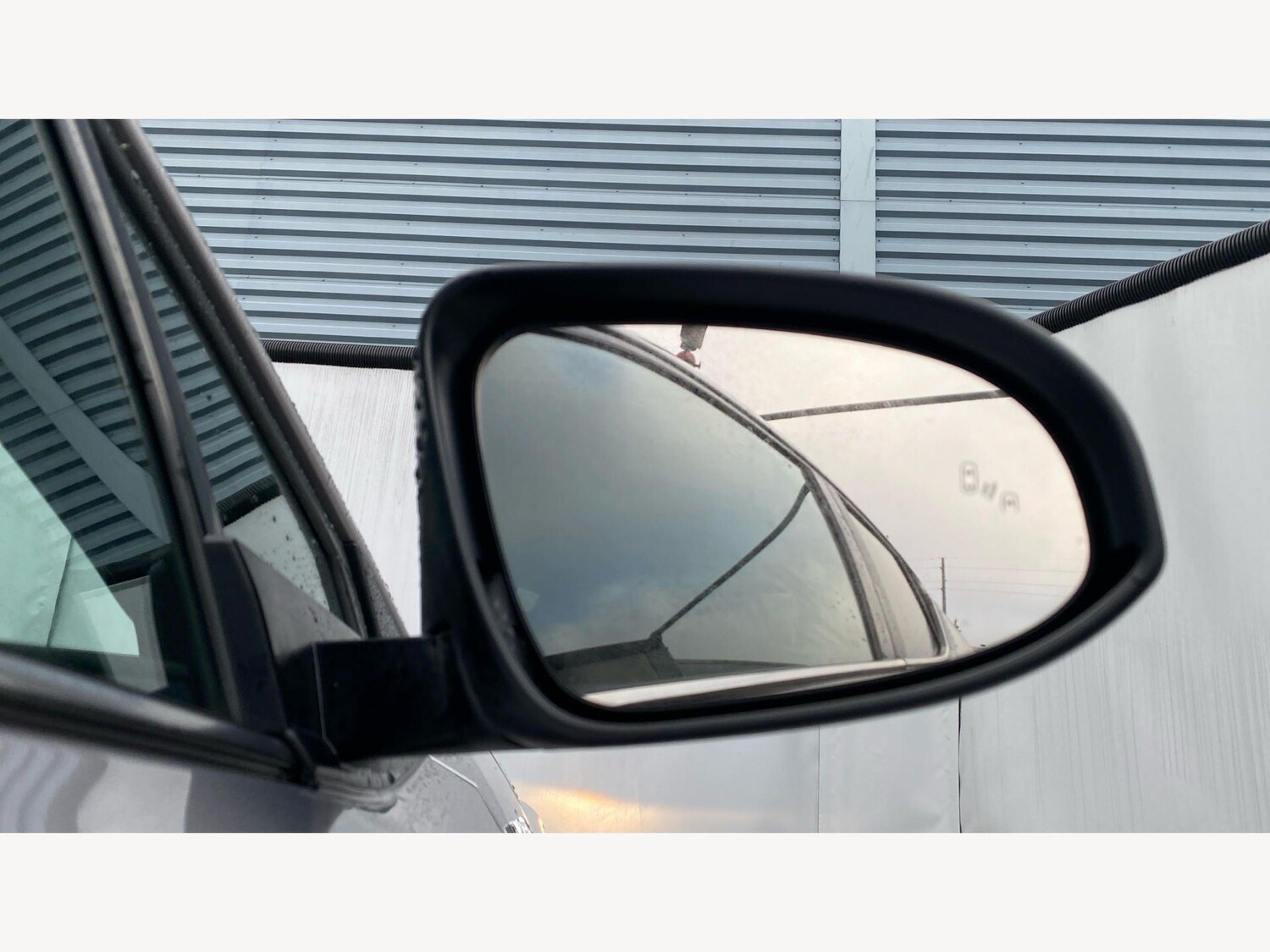 Used Toyota C-HR 2017 for sale - 78062972: Photo 36