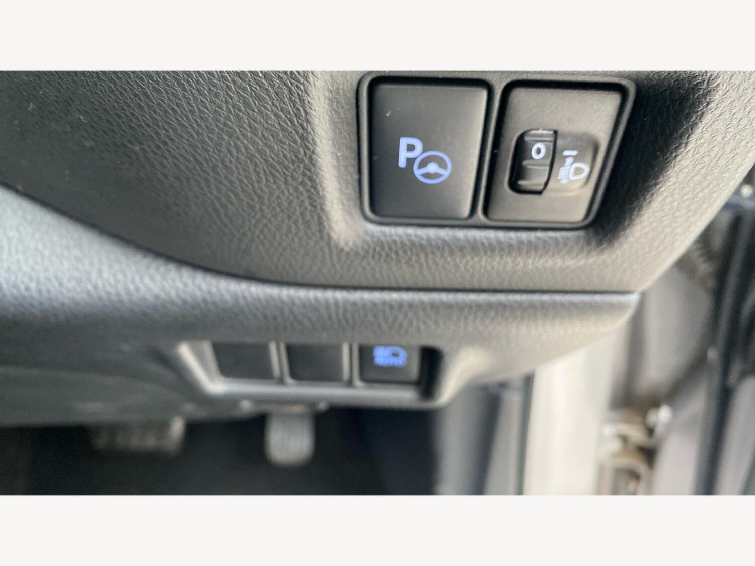 Used Toyota C-HR 2017 for sale - 78062972: Photo 40