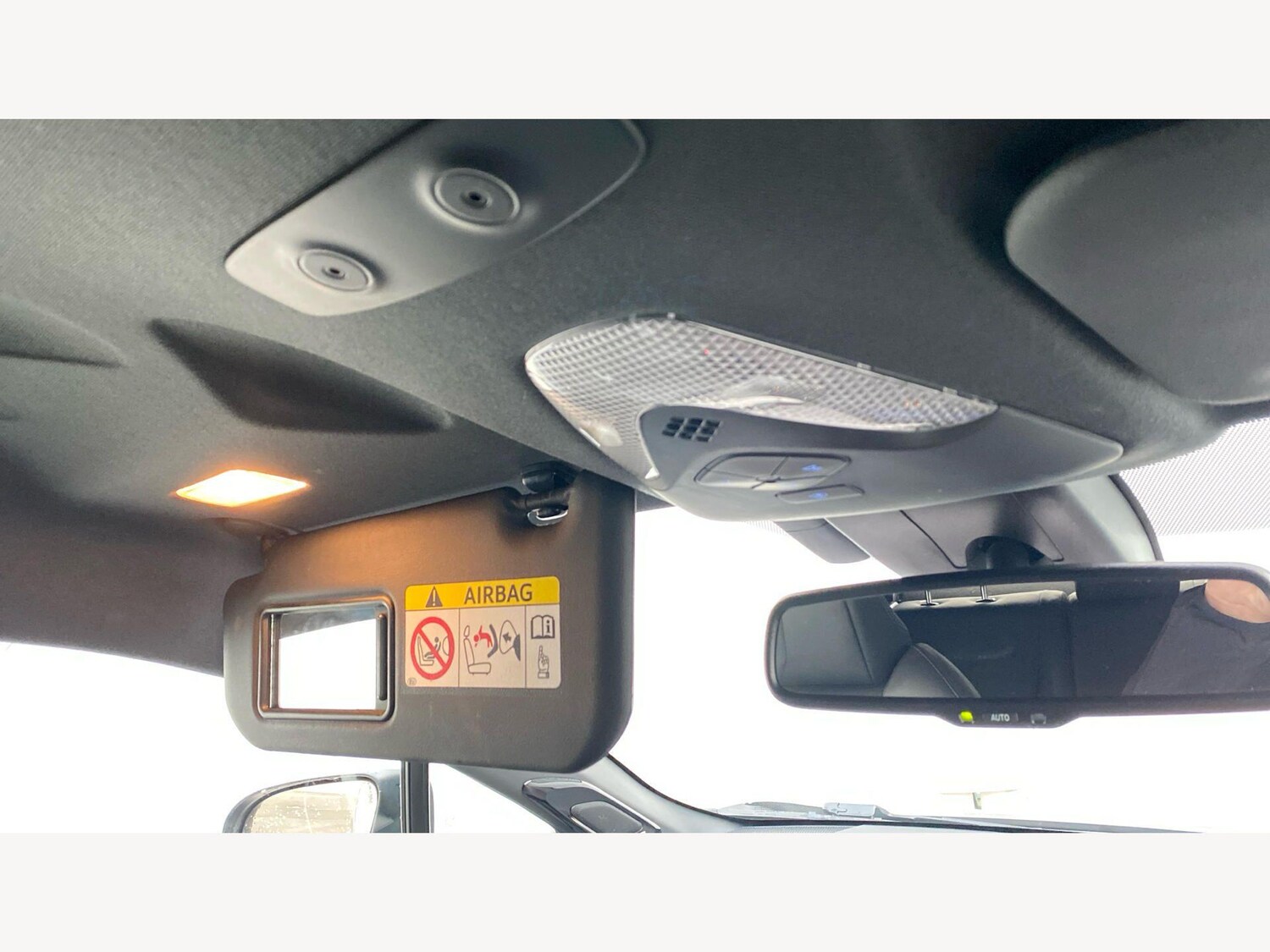 Used Toyota C-HR 2017 for sale - 78062972: Photo 46