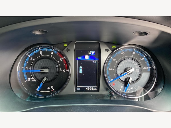 Used Toyota Hilux 2024 for sale - 75014087: Photo 11