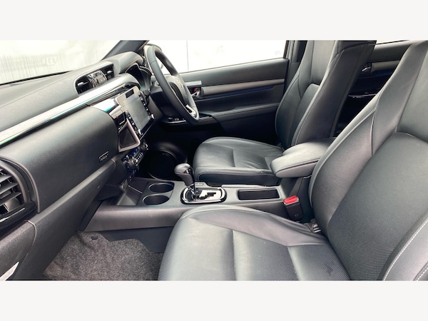 Used Toyota Hilux 2024 for sale - 75014087: Photo 12