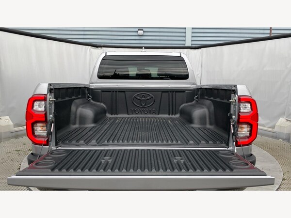 Used Toyota Hilux 2024 for sale - 75014087: Photo 16