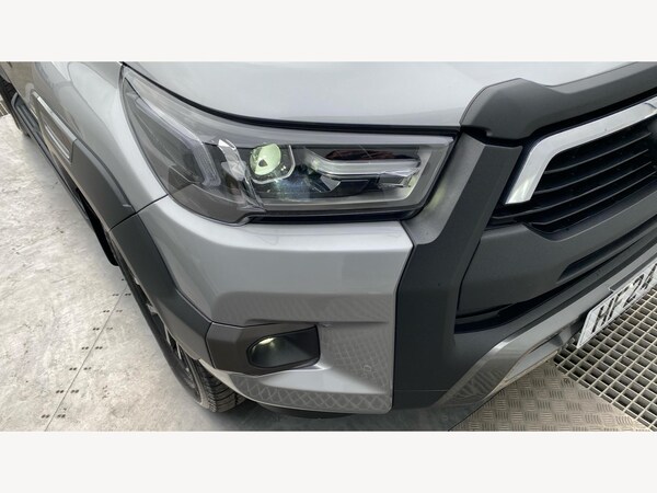 Used Toyota Hilux 2024 for sale - 75014087: Photo 39