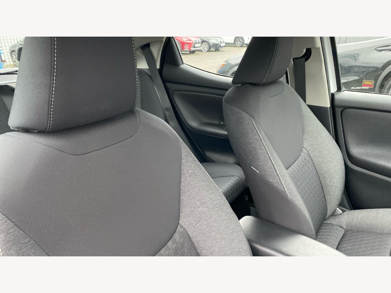 Used Toyota Yaris 2023 for sale - 77634009: Photo 31