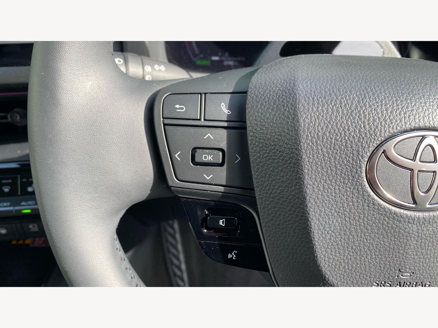 Used Toyota C-HR 2025 for sale - 77684067: Photo 31