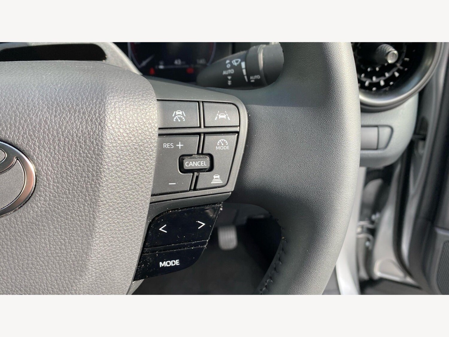 Used Toyota C-HR 2025 for sale - 77684067: Photo 32