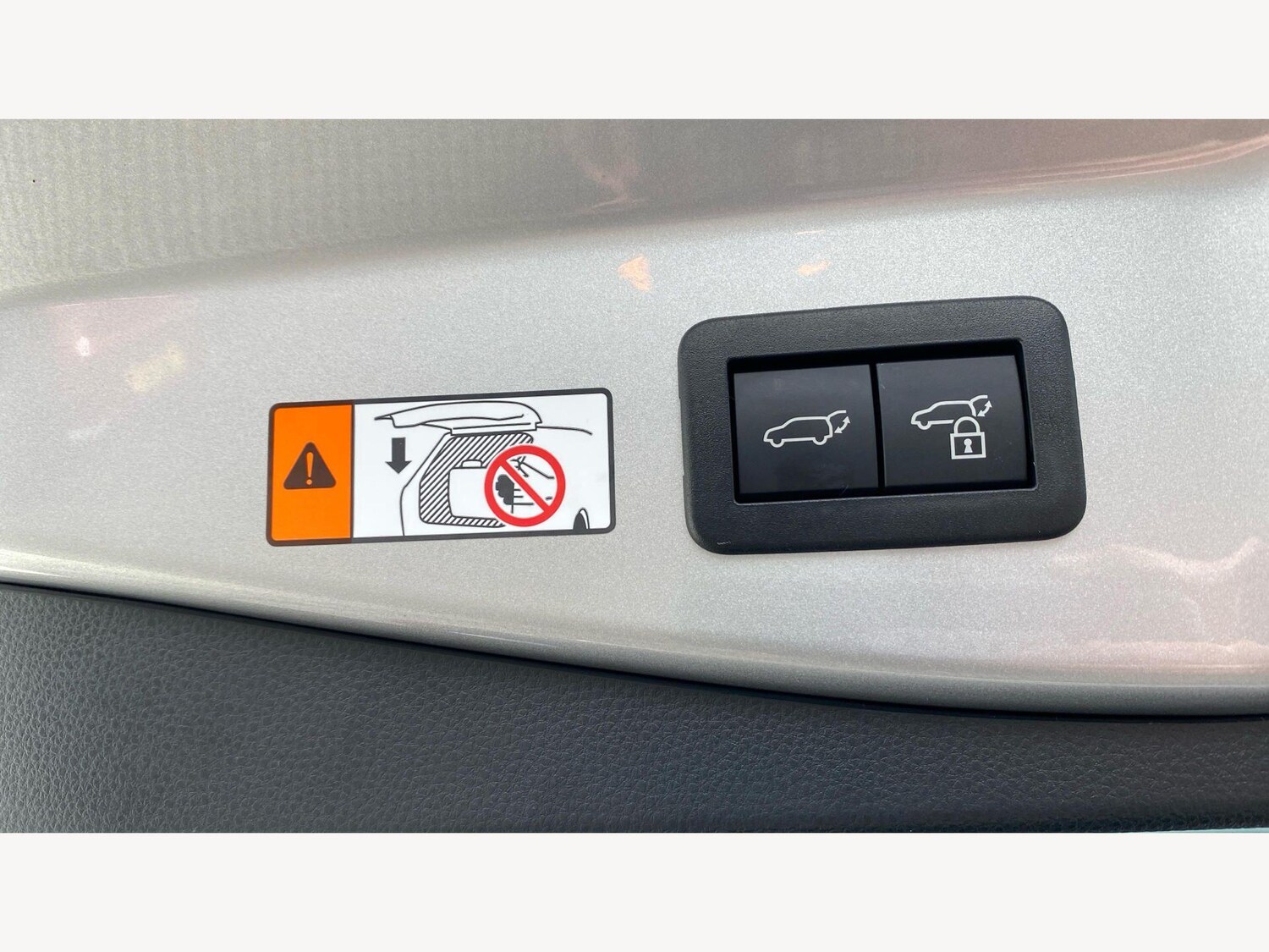 Used Toyota C-HR 2025 for sale - 77684067: Photo 35