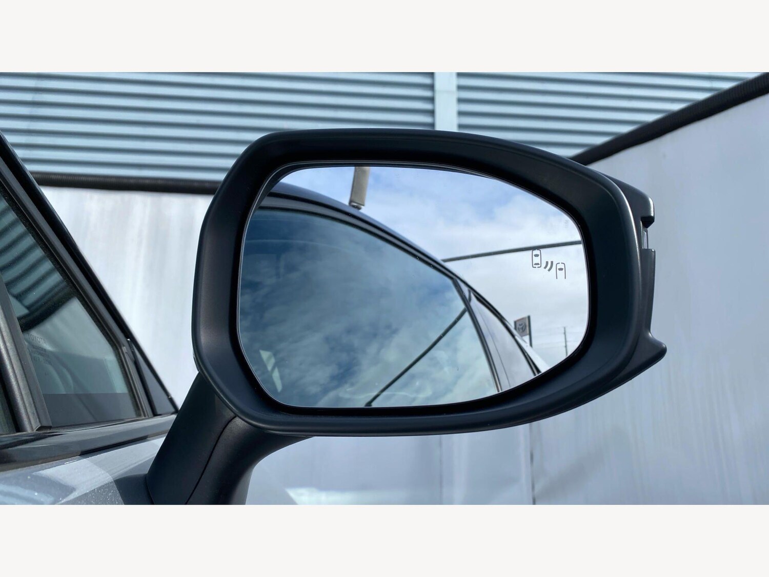 Used Toyota C-HR 2025 for sale - 77684067: Photo 36