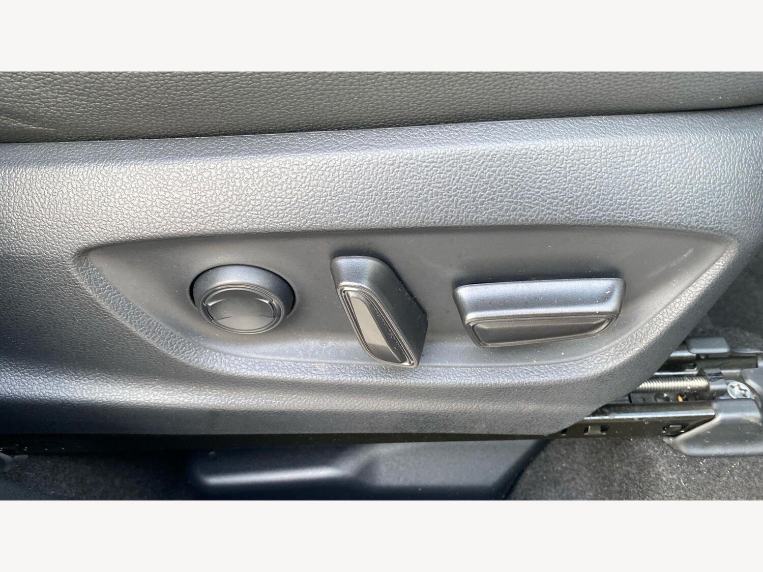 Used Toyota C-HR 2025 for sale - 77684067: Photo 43