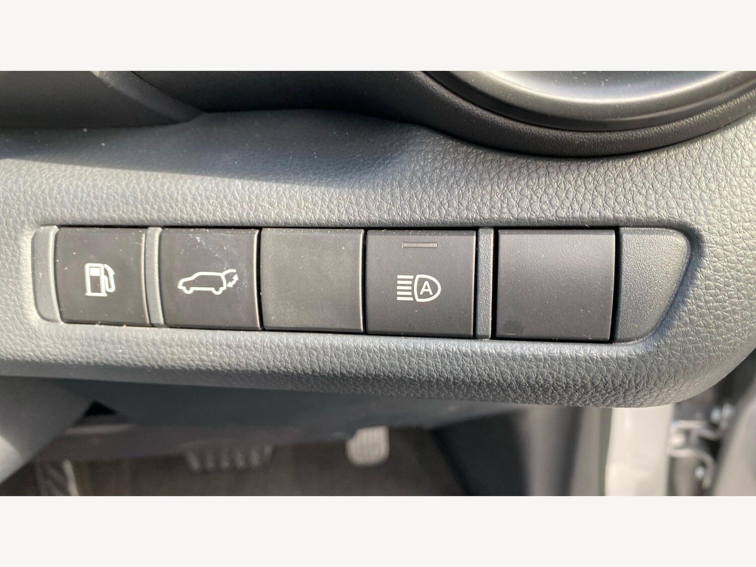 Used Toyota C-HR 2025 for sale - 77684067: Photo 44