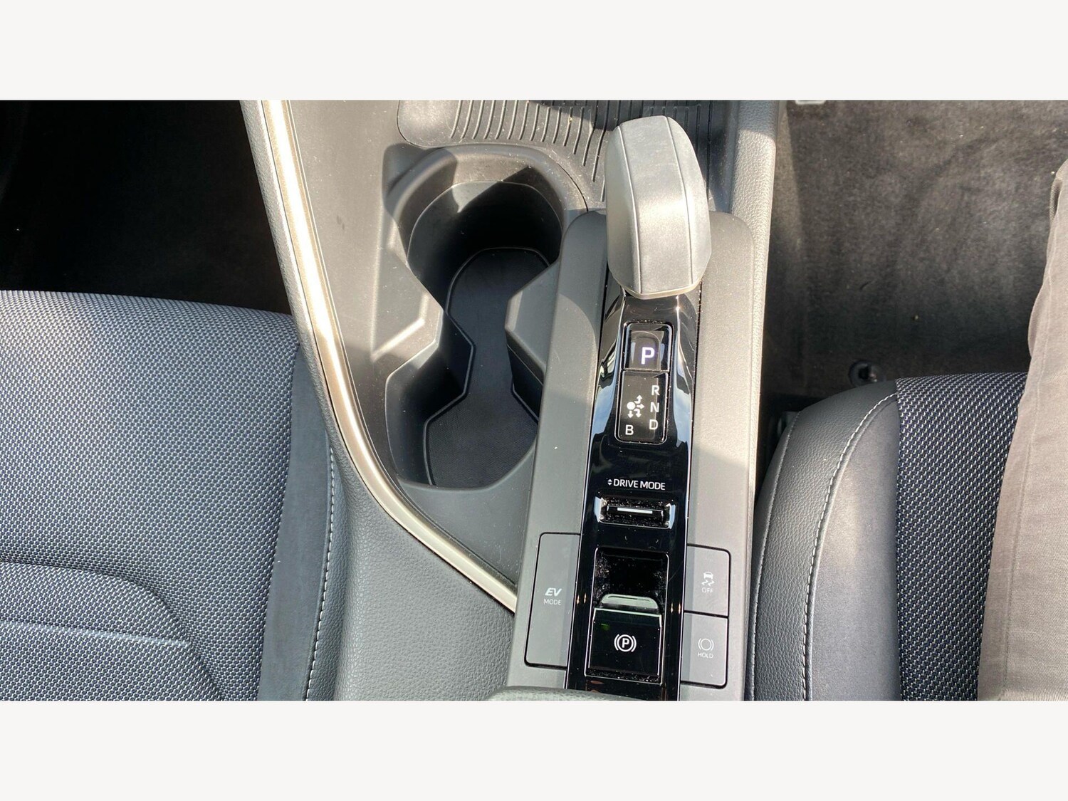 Used Toyota C-HR 2025 for sale - 77684067: Photo 46