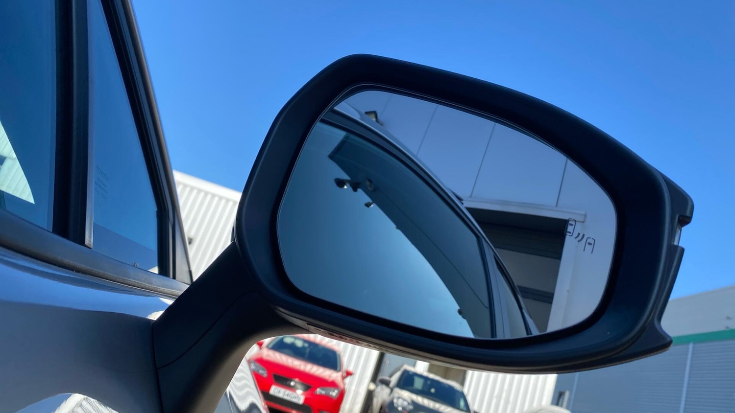 Used Toyota C-HR 2025 for sale - 78007592: Photo 32