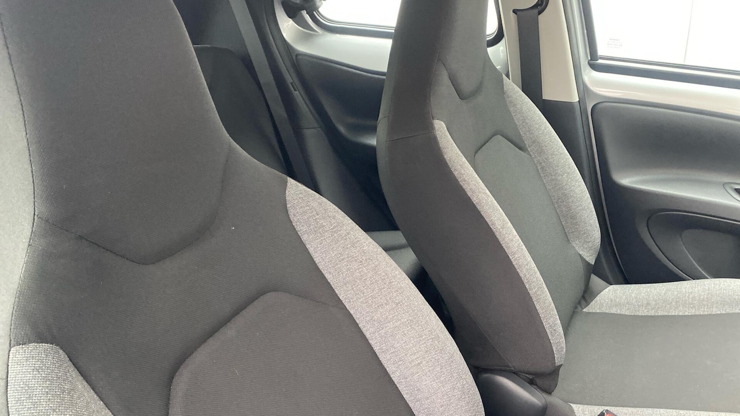 Used Toyota Aygo X 2023 for sale - 76765926: Photo 33