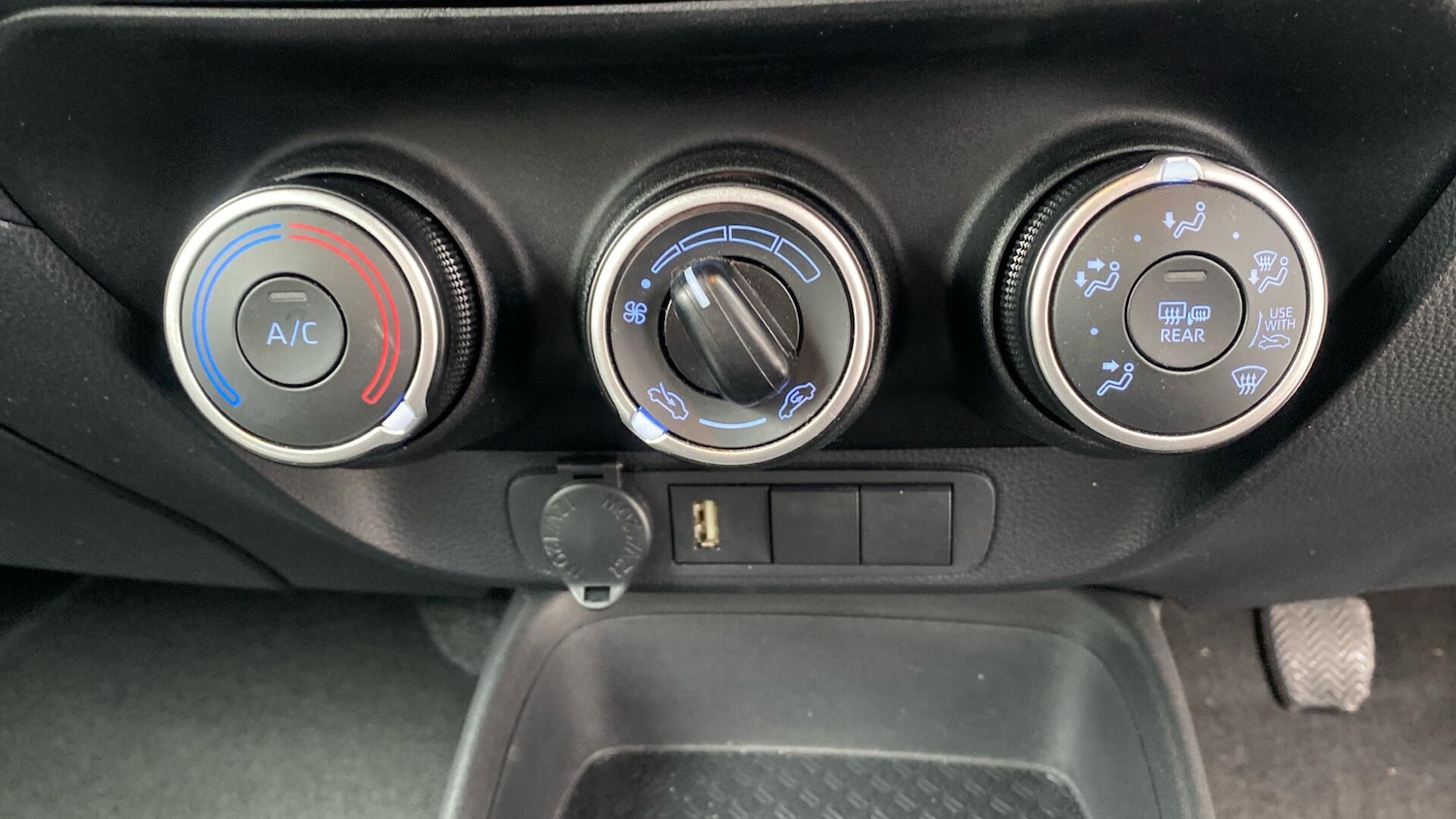 Used Toyota Aygo X 2023 for sale - 76765926: Photo 39