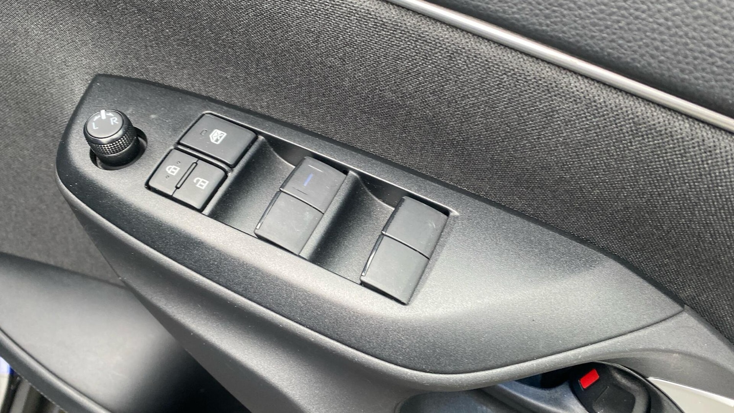 Used Toyota Yaris Cross 2022 for sale - 77081308: Photo 38