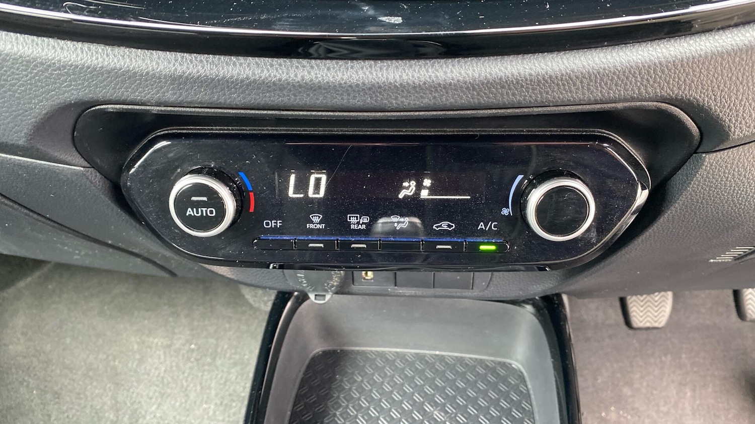 Used Toyota Aygo X 2023 for sale - 75477941: Photo 38