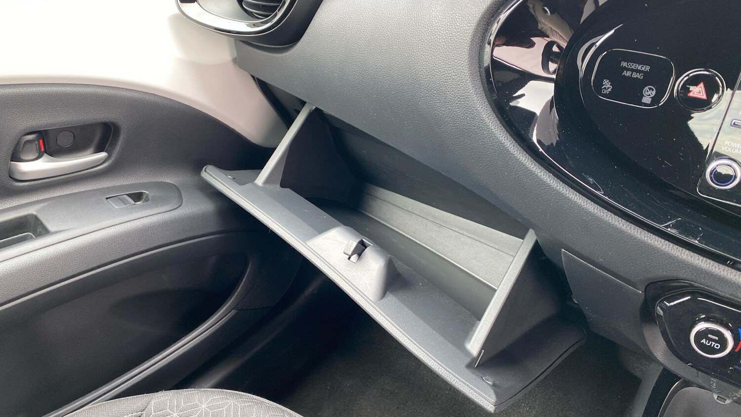 Used Toyota Aygo X 2023 for sale - 75477941: Photo 39