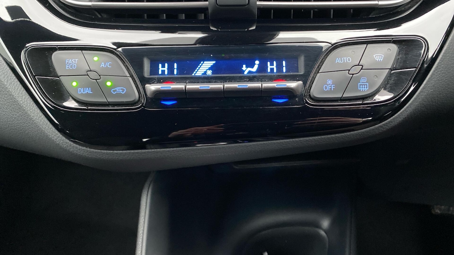 Used Toyota C-HR 2022 for sale - 76953114: Photo 40