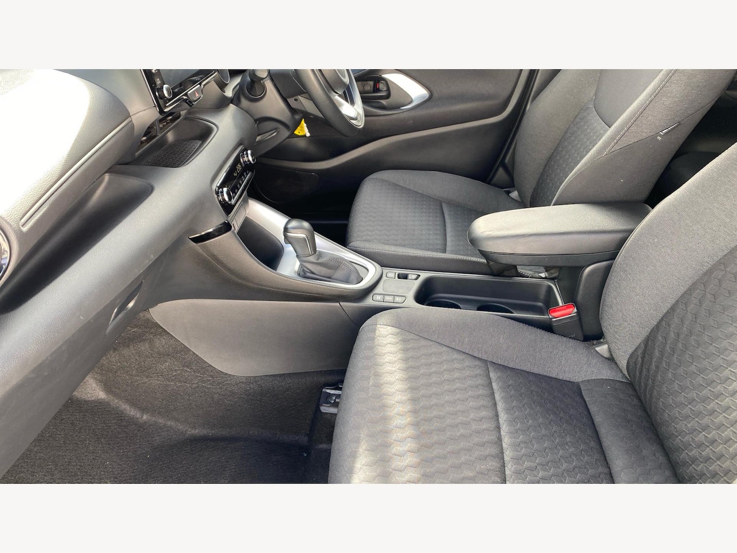 Used Toyota Yaris 2022 for sale - 76188443: Photo 12