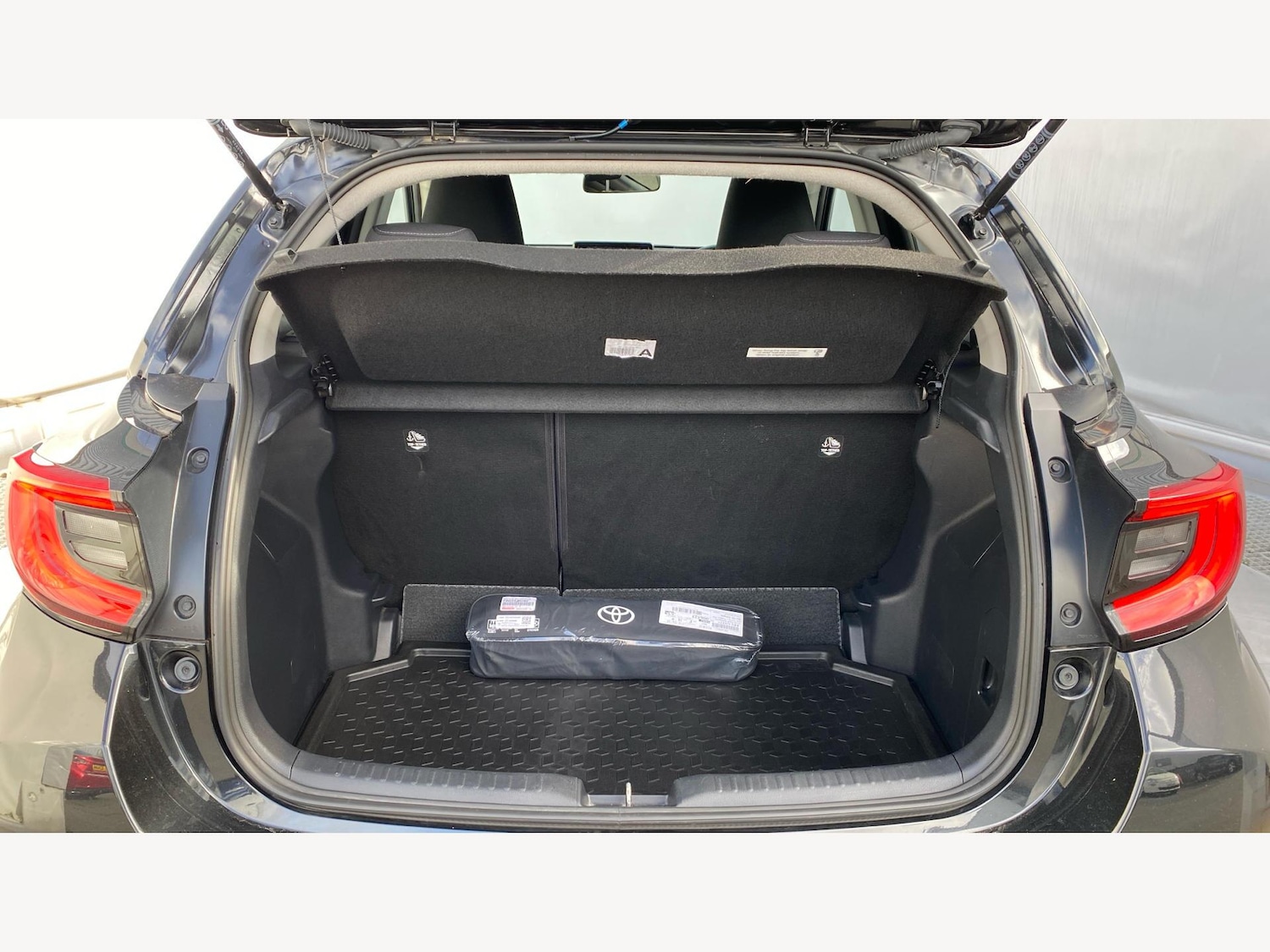 Used Toyota Yaris 2022 for sale - 76188443: Photo 16