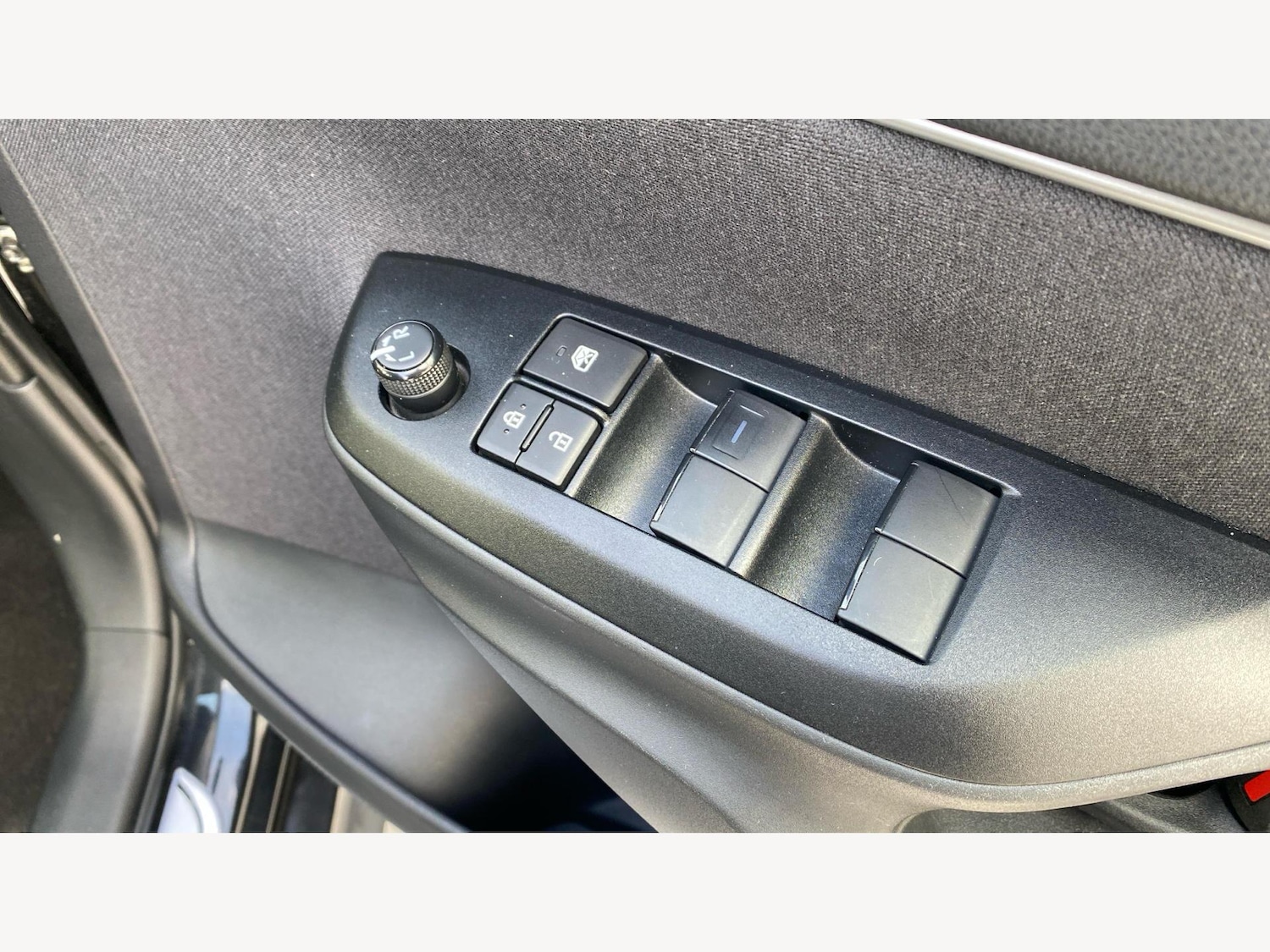 Used Toyota Yaris 2022 for sale - 76188443: Photo 31
