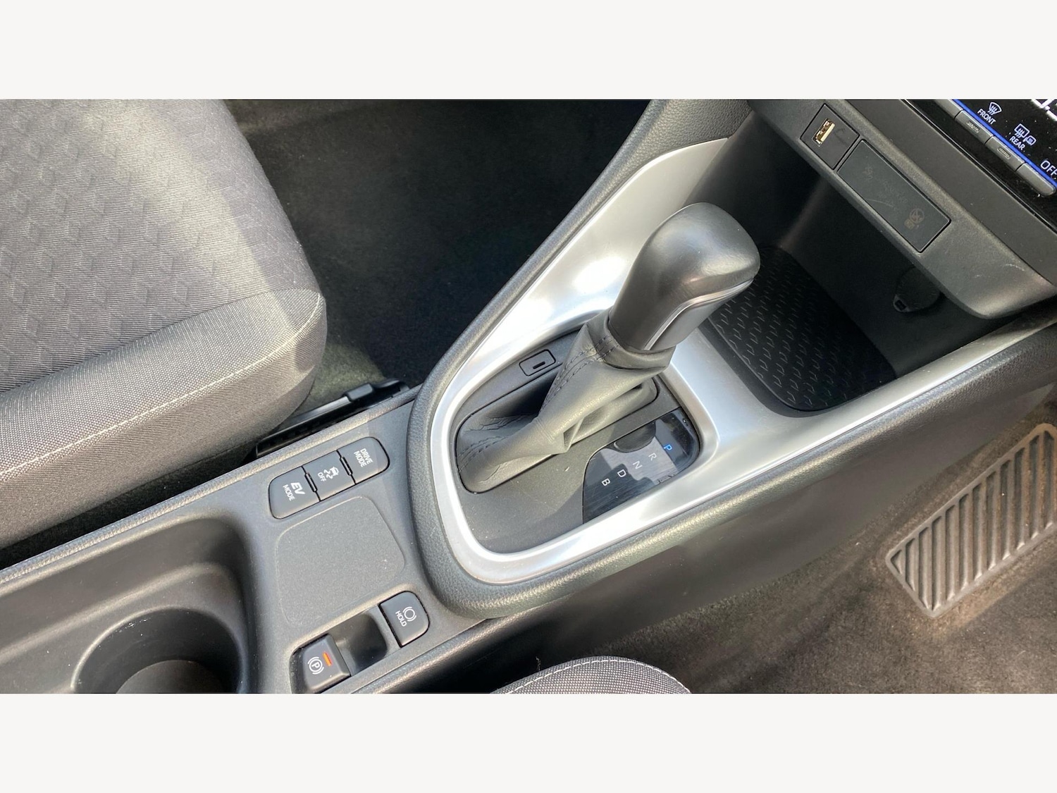 Used Toyota Yaris 2022 for sale - 76188443: Photo 40