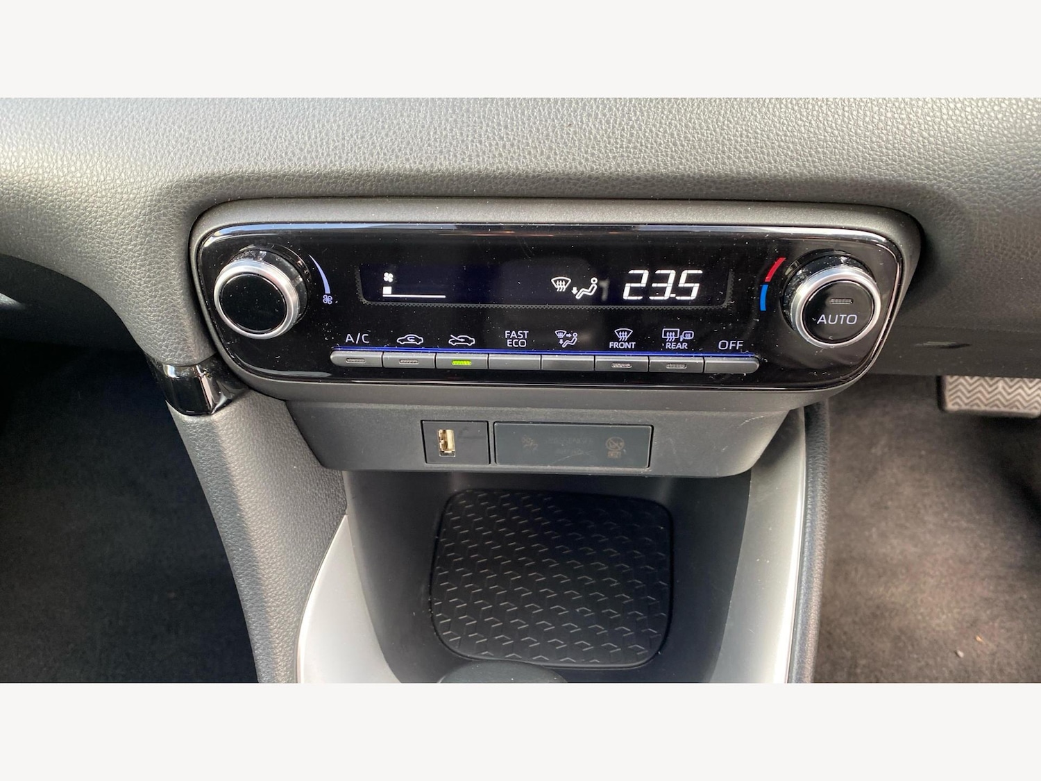 Used Toyota Yaris 2022 for sale - 76188443: Photo 41