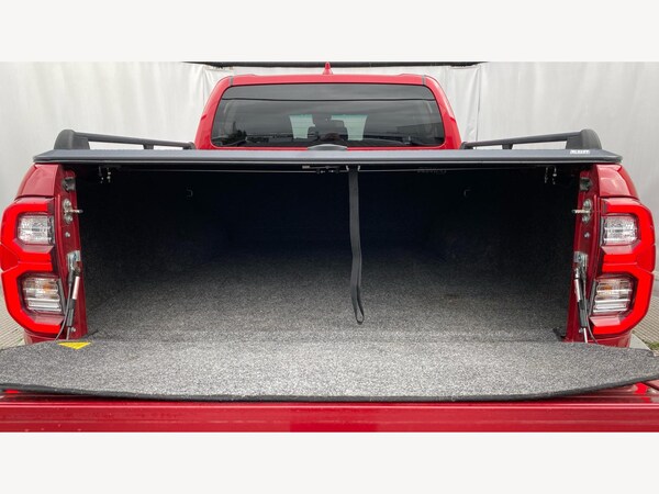 Used Toyota Hilux 2023 for sale - 75623897: Photo 16