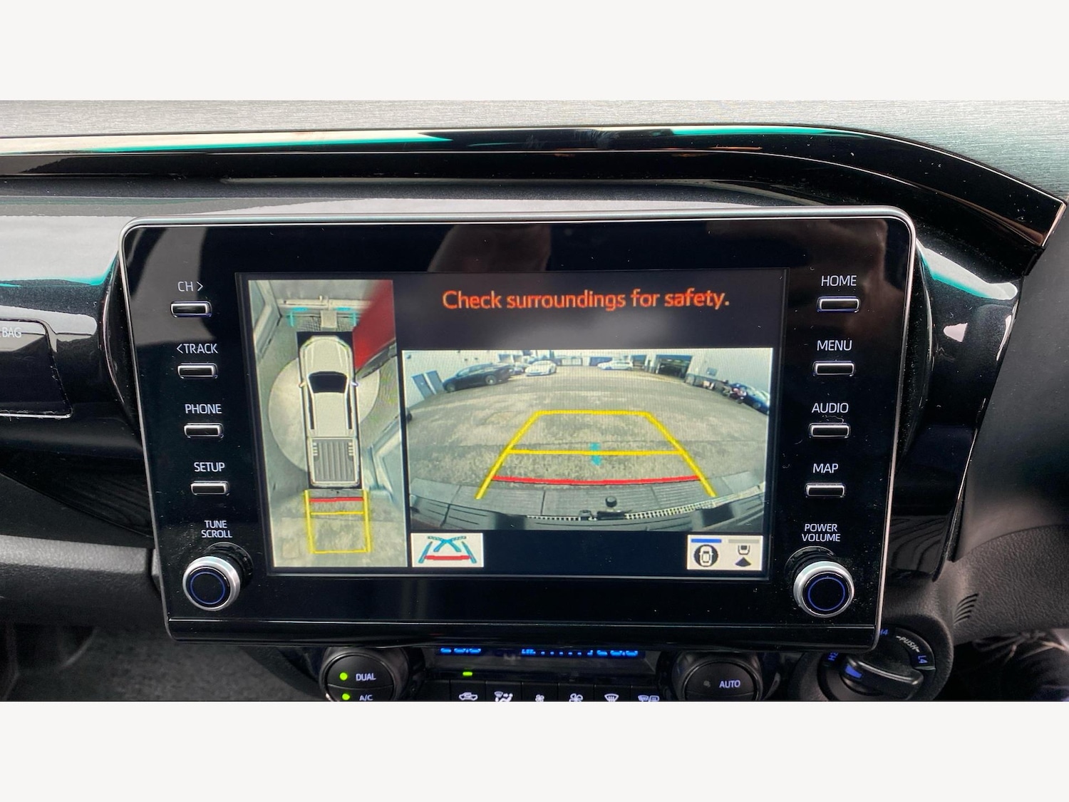 Used Toyota Hilux 2023 for sale - 75623897: Photo 30