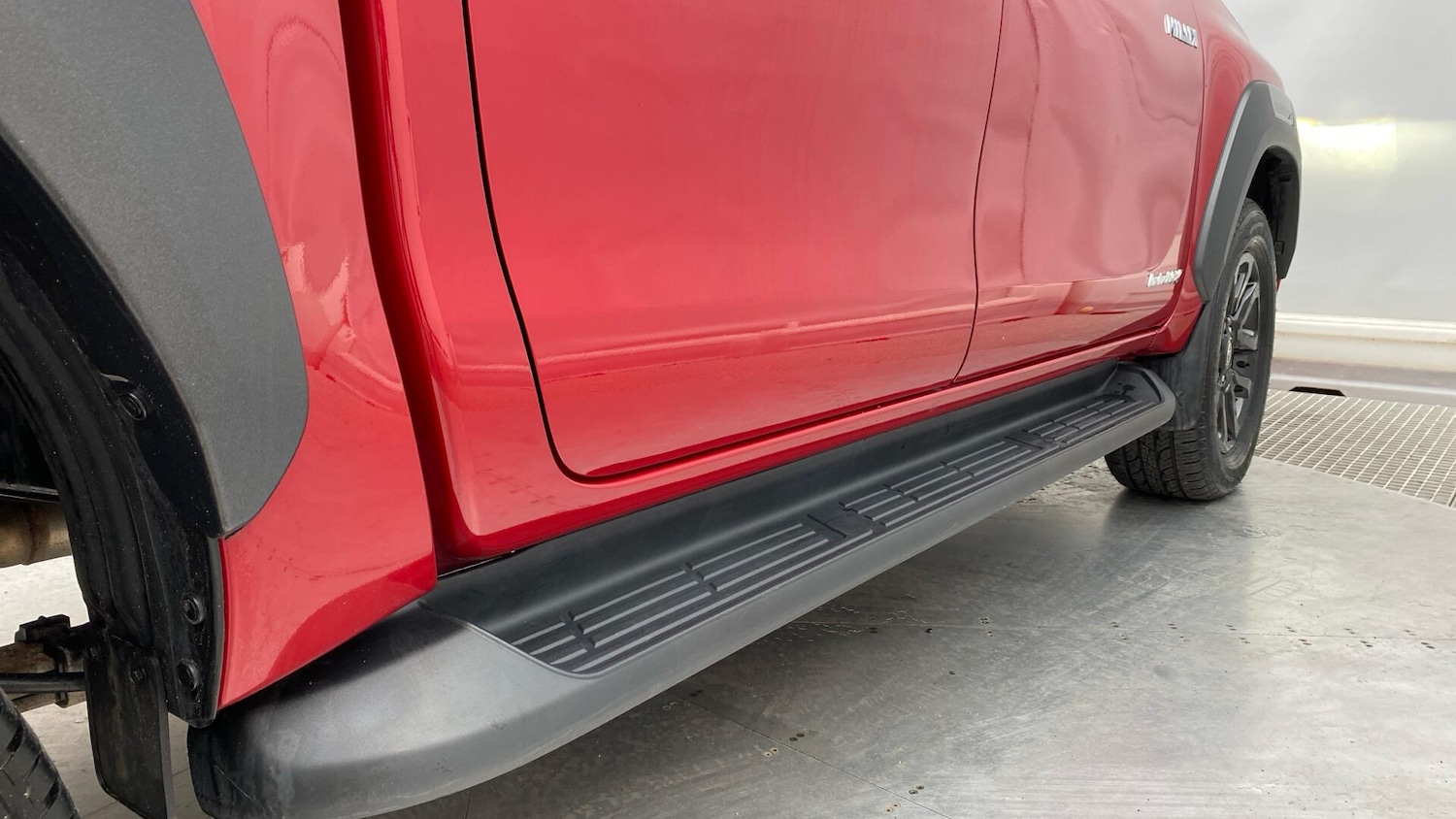 Used Toyota Hilux 2023 for sale - 75623897: Photo 36