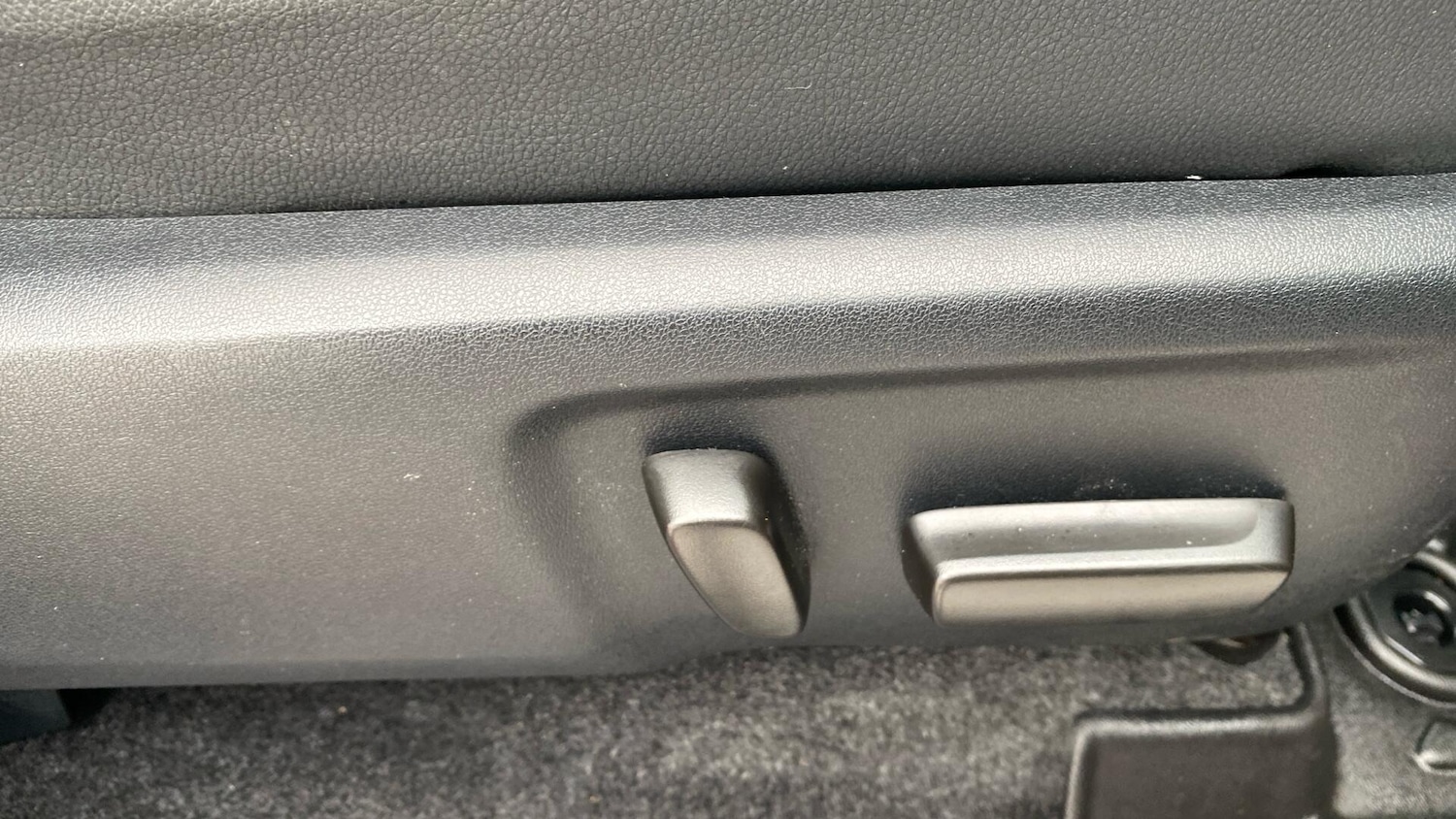 Used Toyota Hilux 2023 for sale - 75623897: Photo 41