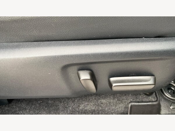 Used Toyota Hilux 2023 for sale - 75623897: Photo 41