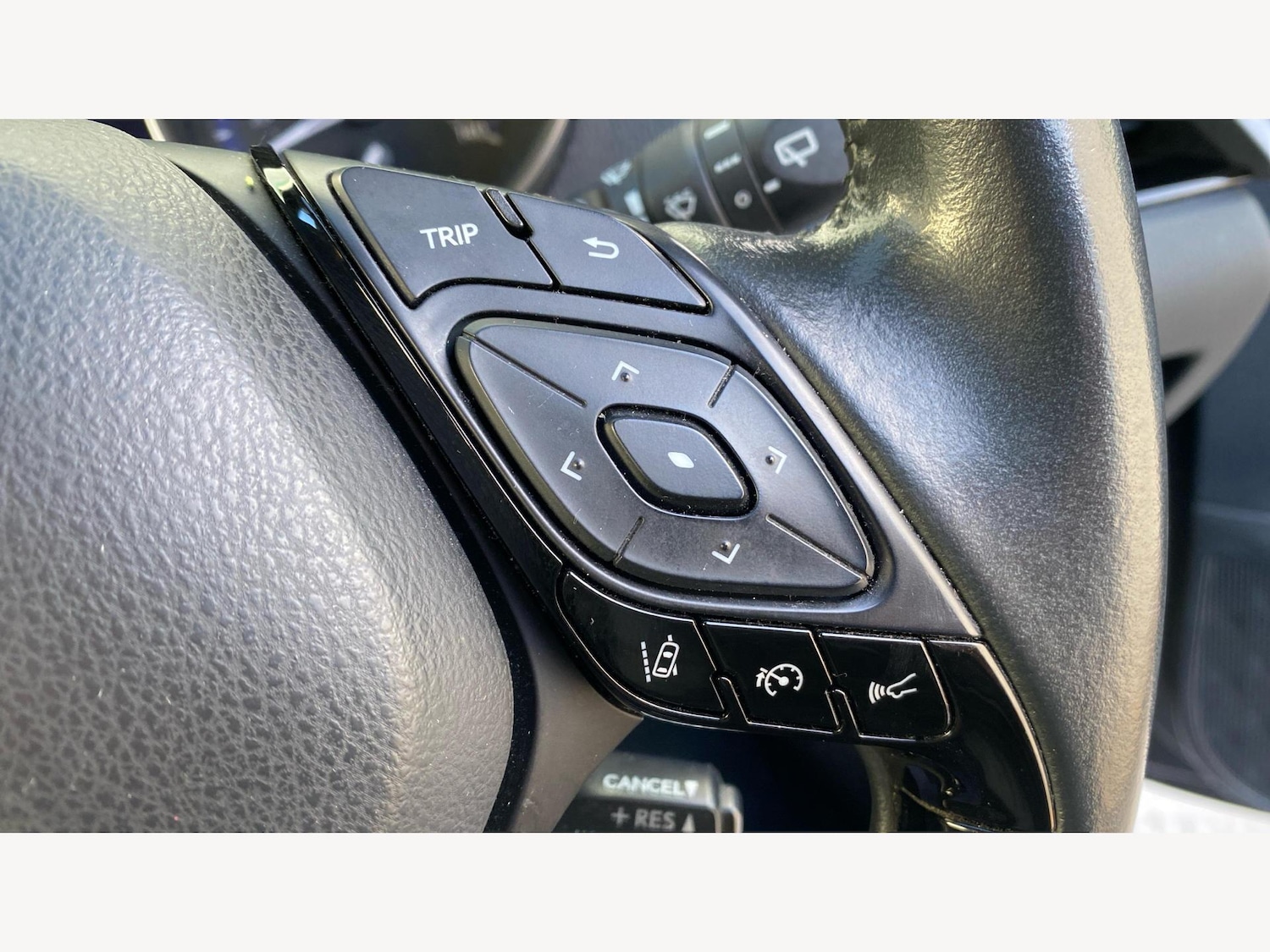 Used Toyota C-HR 2022 for sale - 76613251: Photo 32