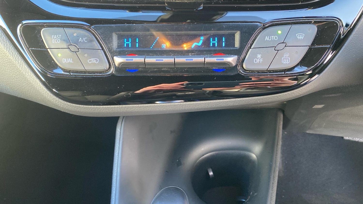 Used Toyota C-HR 2022 for sale - 76613251: Photo 41