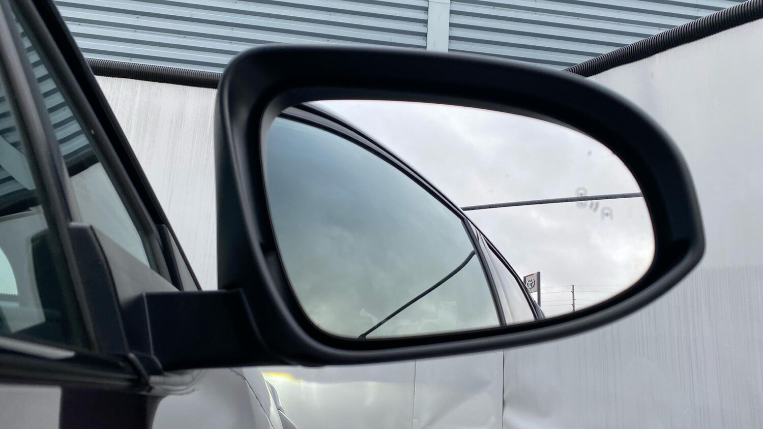 Used Toyota C-HR 2023 for sale - 77683784: Photo 34