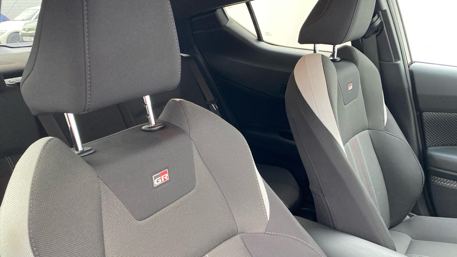 Used Toyota C-HR 2023 for sale - 77683784: Photo 39