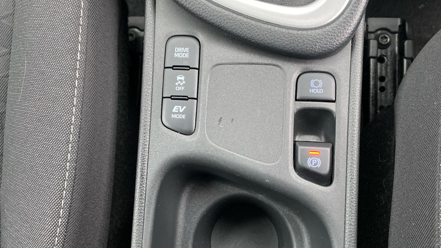 Used Toyota Yaris 2023 for sale - 77425328: Photo 39